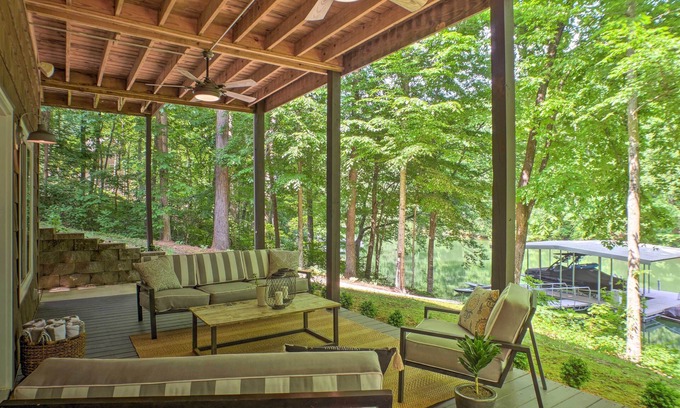 Winchester Casa | Tims estilo centro turístico Ford Lake Home - ¡Pasos para atracar!