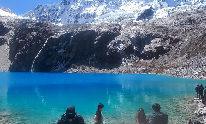 Huaraz Alquiler De RV | Lake 69 full day trekking