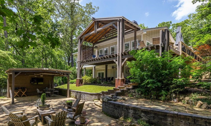 Cartersville Casa | Lake Allatoona house with private dock, hot tub & fire pit. Family and groups!