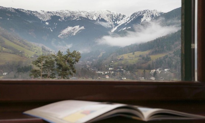Zell am See Casa | Lake and Cityhotel Edelweiss - self Check in