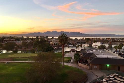 Lake Havasu City Casa | Lake and London Bridge View - Penthouse Suite