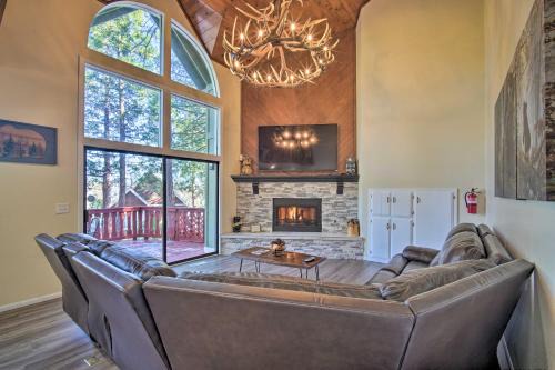 Lake Arrowhead Casa | Lake Arrowhead Family Home with Deck!