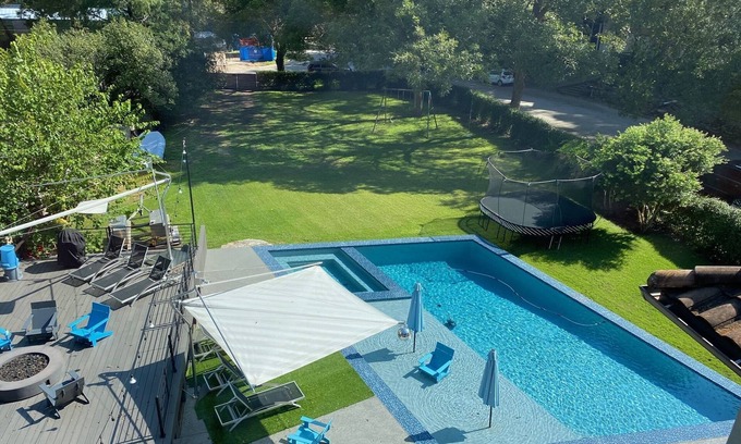 Rivercrest Casa | Lake Austin waterfront home on one of the most unique streets in Austin TX