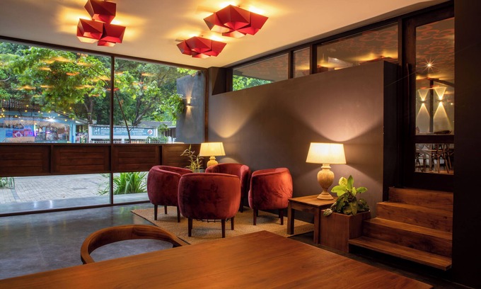 Kandy Hotel | Lake Avenue