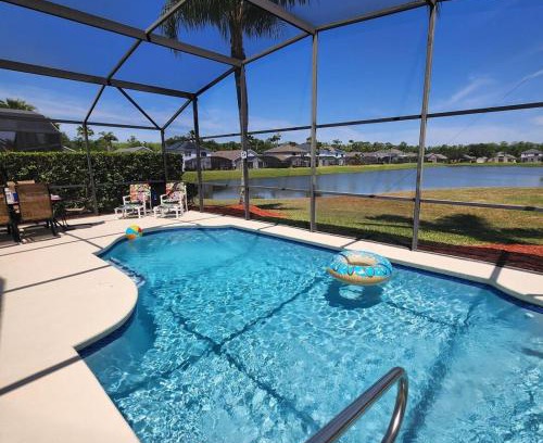 Lake Berkley Casa | Lake Berkley Home #213517