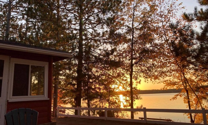 St Germain Cabina | Lake Breeze Loons Landing Resort Cabin 4