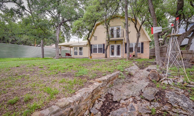 Brownwood Casa | Lake Brownwood Home w/ Private Boat Dock!