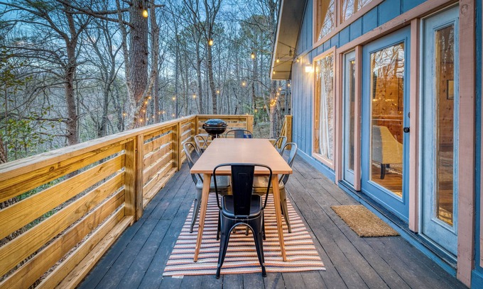 Ellijay Cabina | Lake cabin with firepit & games, near excellent swimming, mtn biking, & hiking