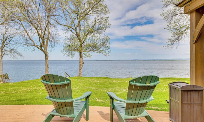 North Hero Cabaña | Lake Champlain Family Retreat w/ Deck & Yard