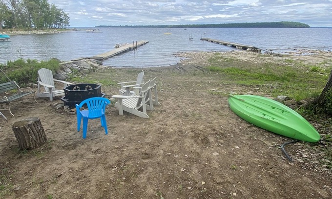 Town of Beekmantown Cabaña | Lake Champlain Waterfront, Beach, Quiet Private Road