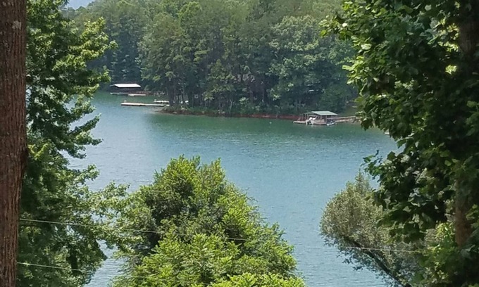 Hayesville Cabaña | Noches de septiembre disponibles. $ 89 Lake Chatuge Cottages - Redbud Retreat - ¡WIFI GRATIS!