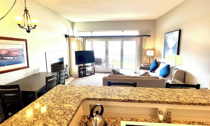 Chelan Complejo | Lake Chelan Shores Lakefront Condo