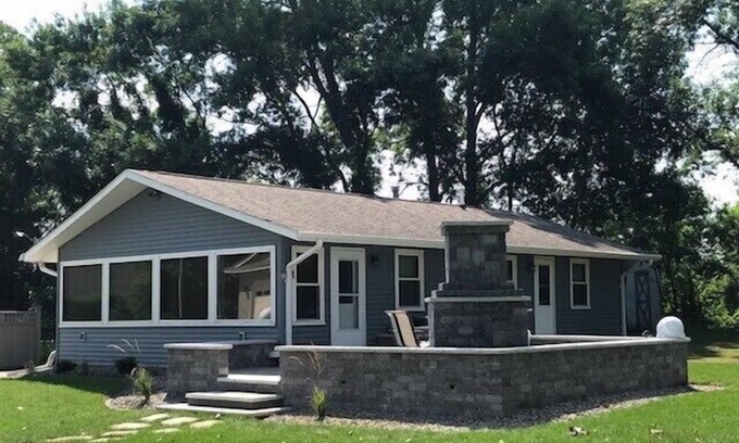 Clarion Casa | Lake Cornelia Property!
