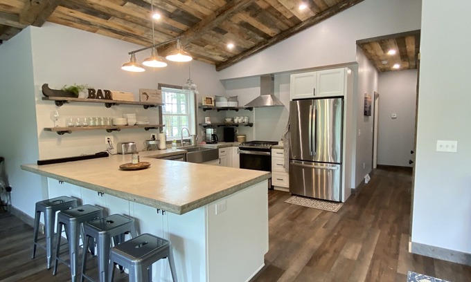 Averill Park Cabaña | Lake Cottage - 15 Minutes to Jiminy Peak Ski Resort, Albany, Troy