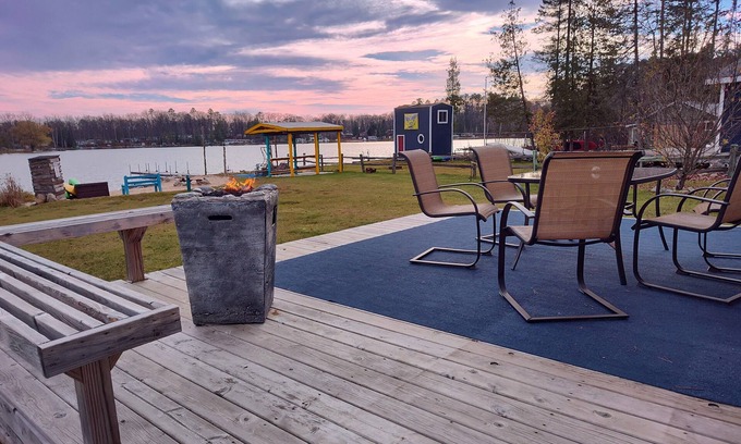 Harrison Cabaña | Oferta especial en! Casa frente al lago con a🏖️ y extra extra! La choza de amor!