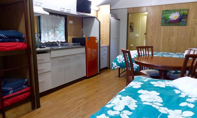 Lake Eacham Complejo | Lake Eacham Tourist Park & Cabins