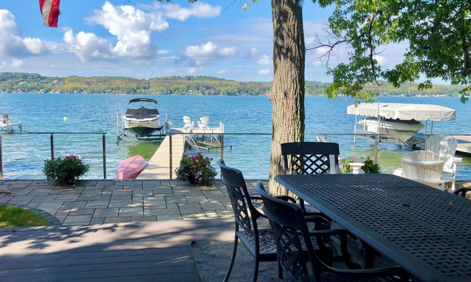 Canandaigua Casa | Lake Effect - Lake Front Living, close to restaurants, shopping and CMAC