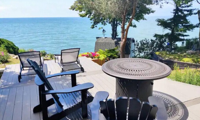 Town of Essex Cabaña | Lake Erie & EPIC Wineries