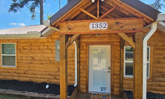 Tunnel Hill Cabina | Lake Escape waterfront cabin