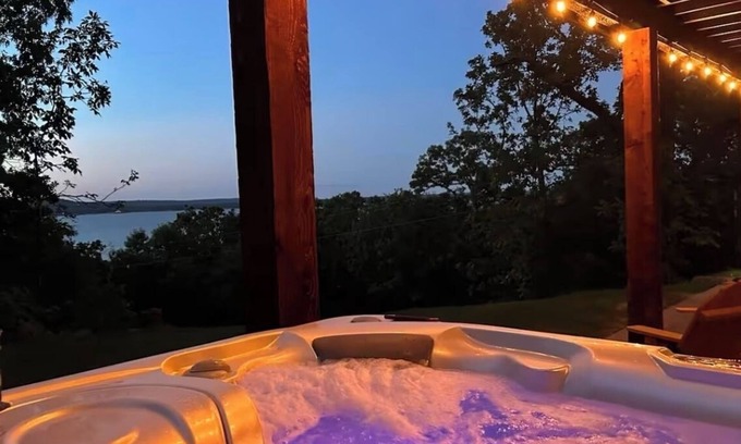 Longtown Cabina | Lake Eufaula- Luxury Lake House, Lake Views Hot Tub 3 Decks Air Hockey,Fire Pit