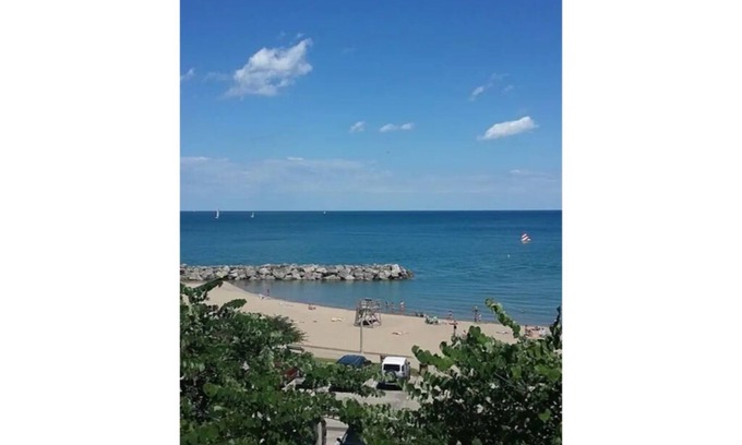 Lake Forest Casa | Lake Forest Luxury 4 Bedroom with Beach nearby