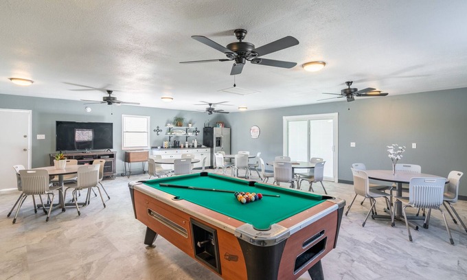 Yantis Casa | Lake Fork Inn – 1/3 Mile from Boat Ramp and Park.