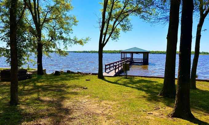 Emory Casa | Lake Fork Premium Waterfront Retreat - Fishing Boating Kayak Boat Dock/Slip