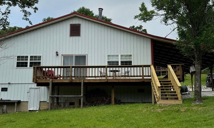Se Ree Casa | Lake Front charming 2-bedroom house, at Rough River Lake.