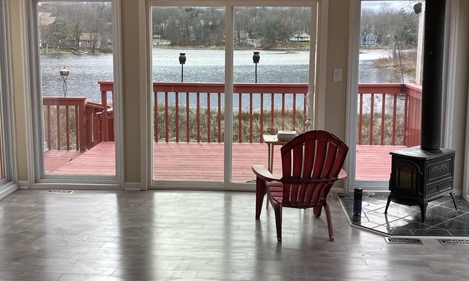 Highland Lakes Cabaña | Lake front cottage at very privet location.