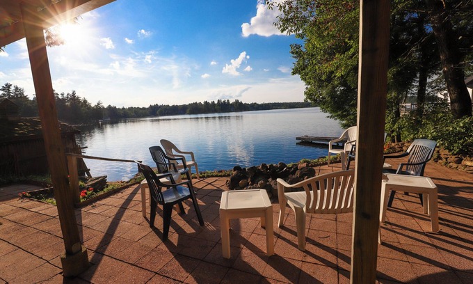 Ashburnham Casa | LAKE FRONT: Cozy 4-bedroom lake CAMP with WiFi and an outdoor firepit!