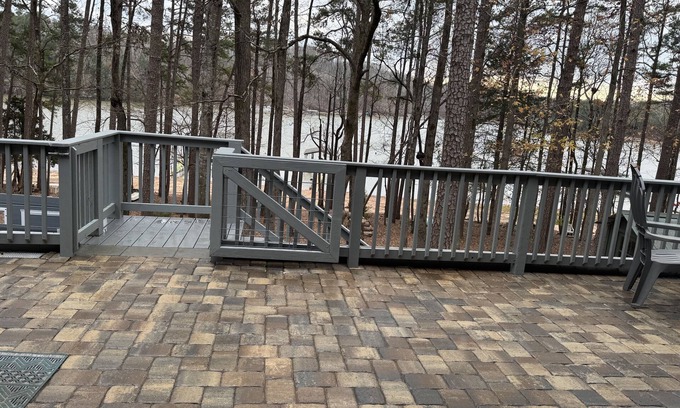 Westminster Casa | lake front, dock, hot tub, Clemson, 7 bedrooms, 7 baths, kayaks, waterfalls ,