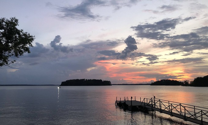 Anderson Casa | Lake front home with a million dollar view