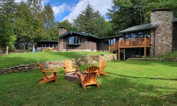 Saranac Lake Casa | Waterfront, Woods, Dock, Privacy, Pet-Friendly, Sleeps 8