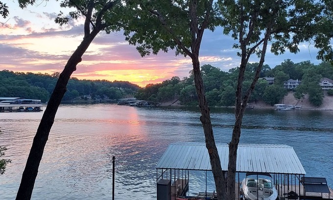 Lake of the Ozarks Casa | Lake front living at its best!!!