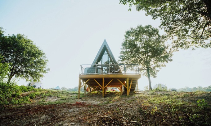 Cedar Bluff Complejo | Lake Front Modern A-Frame Cabin: Hot Tub, TV, & Lake Views