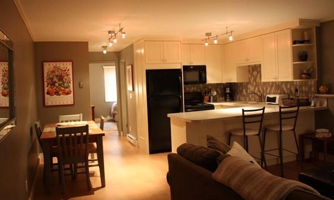 East Kootenay Condominio | Lake Front Resort Condo- Windermere Lake Columbia Británica