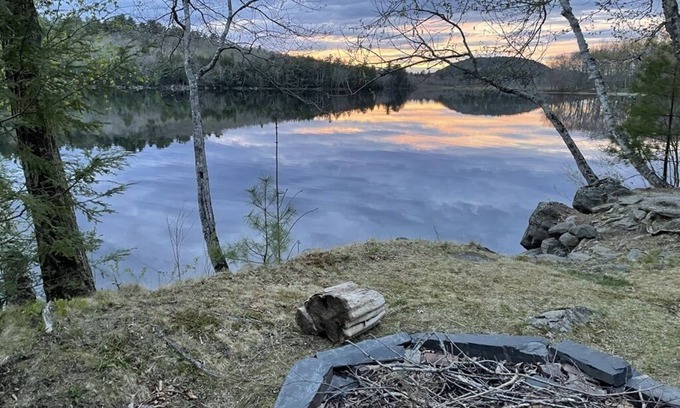Bucksport Cabaña | Lake Front-Spa Tub-Fire Pit-Full Kitchen-Canoe