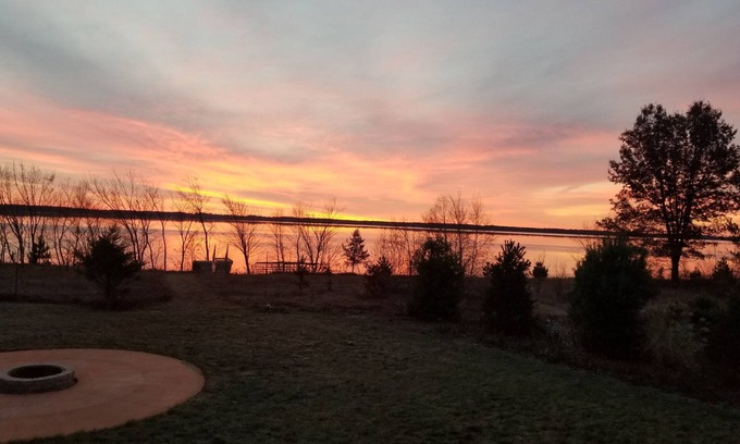 Big Bay Casa | Lake Front Sunrise View only a few hundred yards from the beach