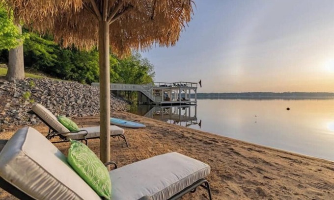 Henrico Casa | Lake Gaston's Million Dollar Baby! Epic Dock w/Bar, TV, Private Beach, Sleeps 14