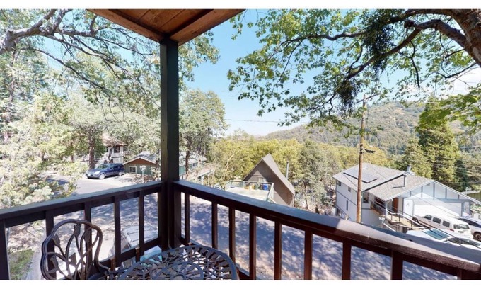 Crestline Casa | Lake Gregory Getaway