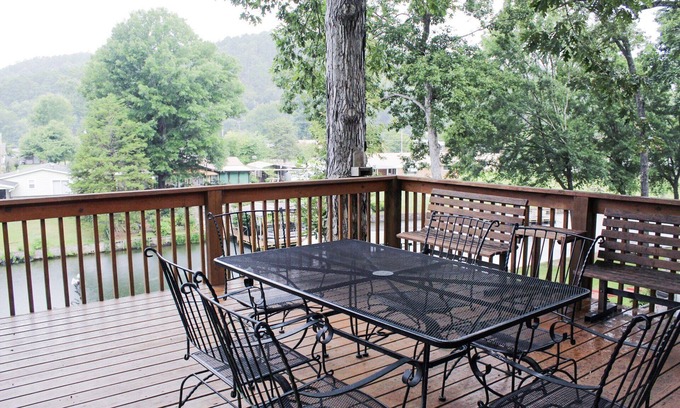 Mid America Casa | Lake Hamilton Descanso, relajación y diversión ¡Bienvenidos aquí!