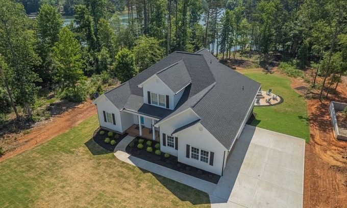 Westminster Casa | Lake Hartwell with Private Dock on Deep Water