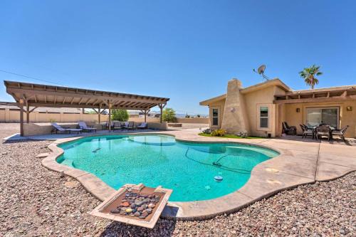 Lake Havasu City Casa | Lake Havasu Oasis with Pool about 1 Mi to Lake!