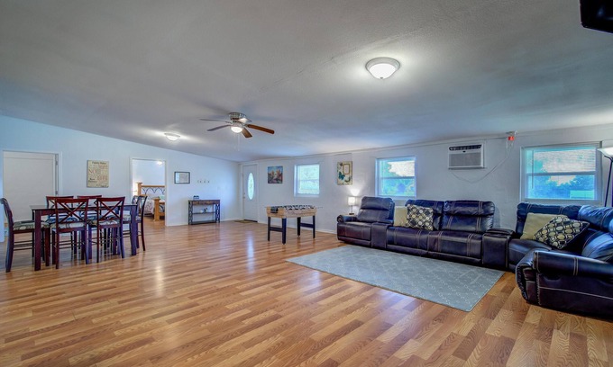 Miller Grove Casa | Lake Hills
