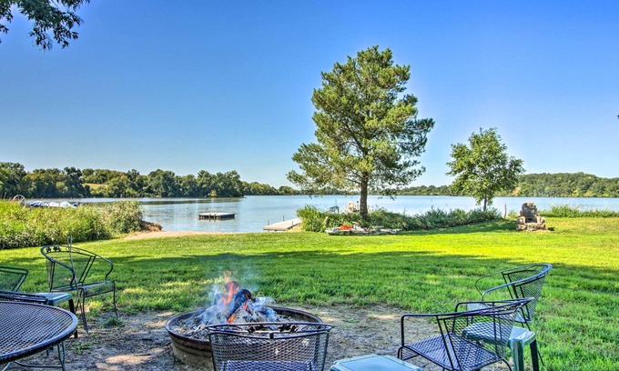 Brandon Casa | Lake Home Near Alexandria: Kayaks Provided!