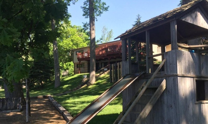 Coldwater Casa | Lake Home Rental Pontoon Optional