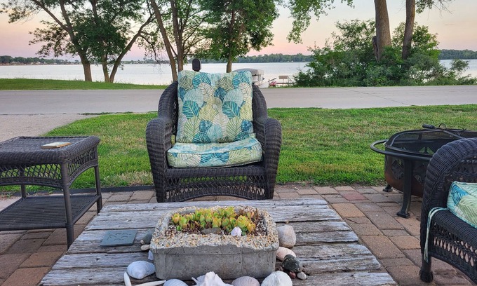 Lake View Casa | Lake Home Getaway. Callado y pacífico.