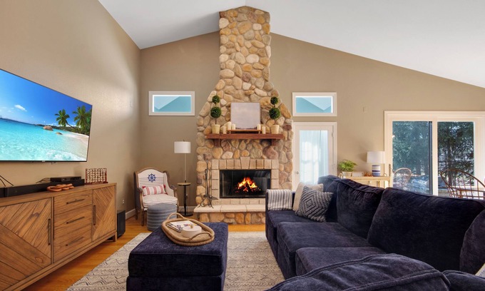 Fontana Casa | Lake House Retreat in Abbey Springs Resort!