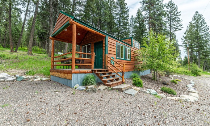 Lake Mary Ronan Cabina | Lake House-Cabaña-Premium-Baño Privado-Vista al Lago