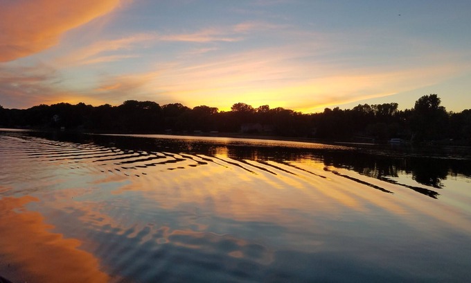 West Bend Casa | Lake House honeymoon